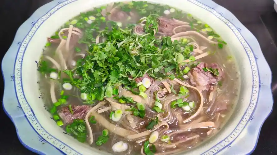 02:26  来源:好看视频-竹笋牛肉酱不用买,详细比例和配方告诉你,又