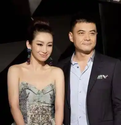 为丈夫付出10年,他却把幸福给小7岁的影后,51岁唐静仍单身_女人_高涨