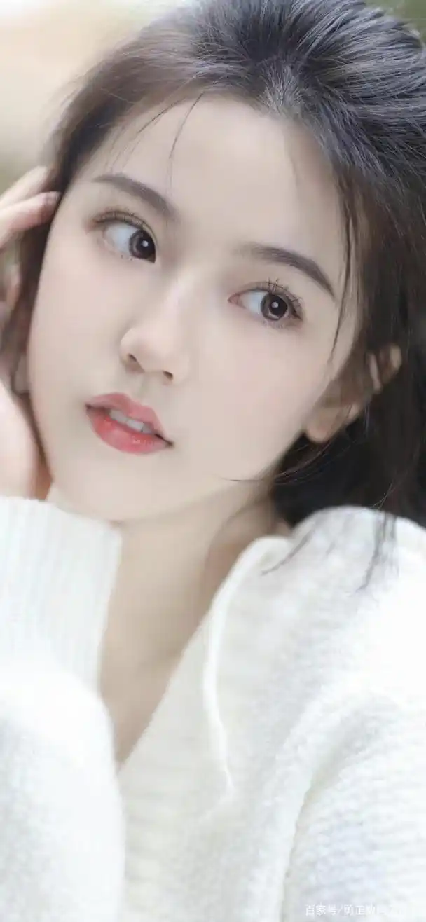 今日的美女图片非常有特色,太漂亮了,特色由你来发现!