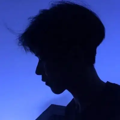 低头头像男,男生头像图片