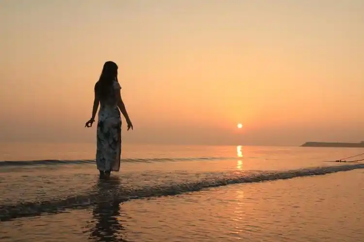 连在一起,生活处处有美…… 走自己的路,看自己的风景,行自己的人生