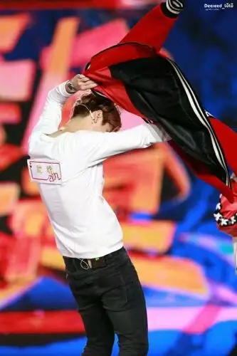 衣服甩甩 by 鹿小柒