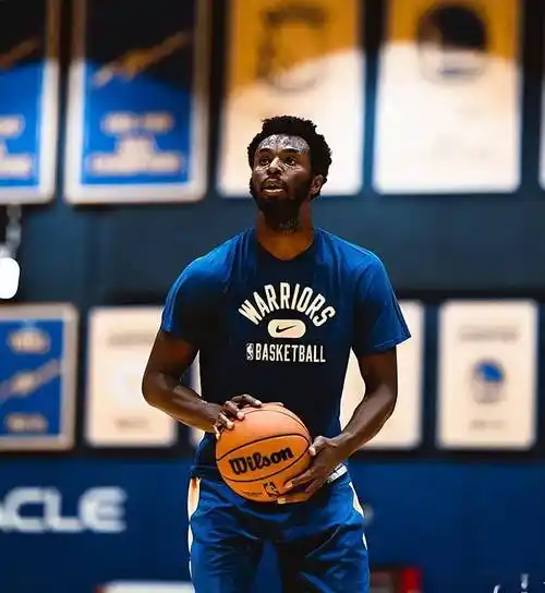 如此努力的维金斯,勇士队忍心不给顶薪?