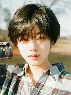 首页 女生发型 女生短发