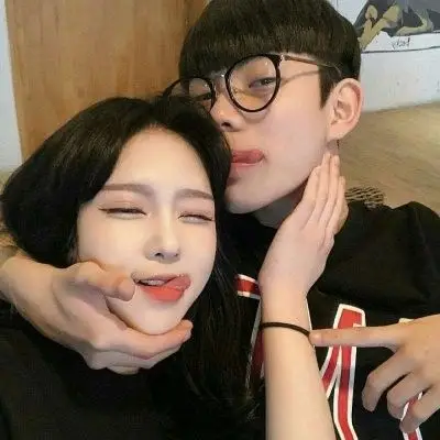 快手情侣头像两人两张