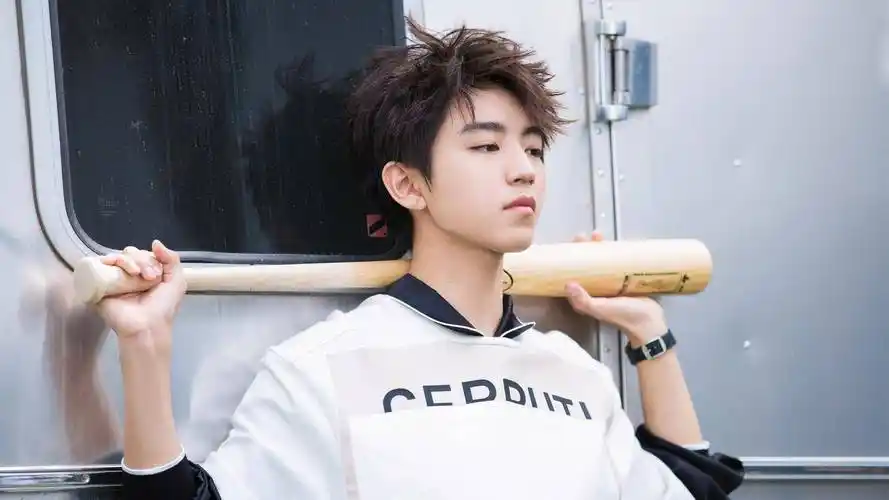 娱乐连连看:肖战,王俊凯,王楚然,王星越,袁姗姗,毛晓彤