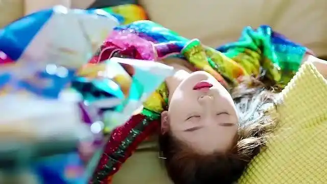 女明星直播睡觉,不料一个晚上竟暴涨200w粉丝,这令人窒息的操作!