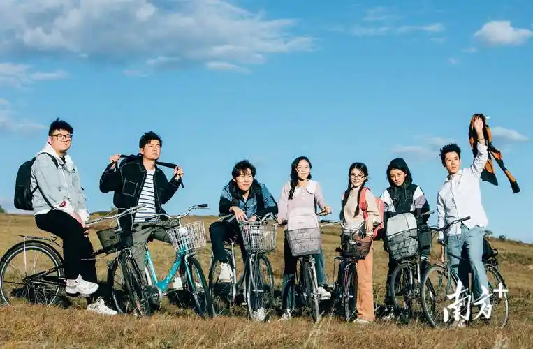 影片讲述了四个青春靓丽,性格迥异的女大学生的成长故事,极富浪漫色彩