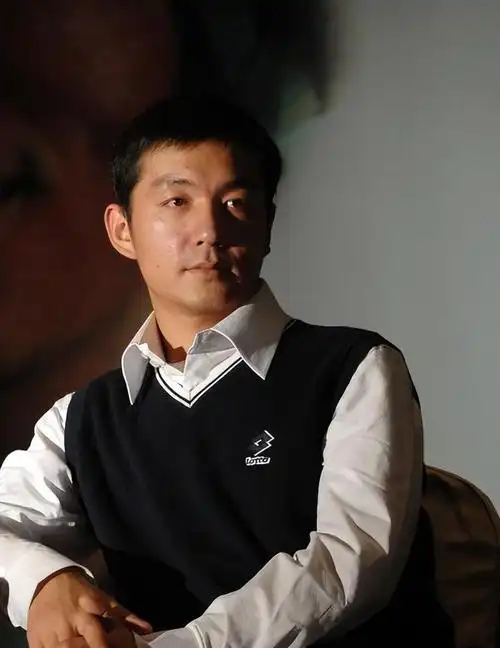 十年不温不火|演员|邢佳栋|王宝强|段奕宏|陈思诚|士兵突击_网易订阅