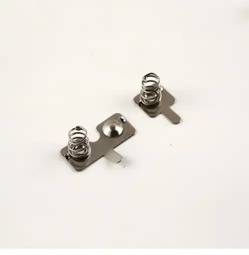 工厂直供七号电池铁片 纽扣电池弹片 电池弹簧片电子五金冲压弹片