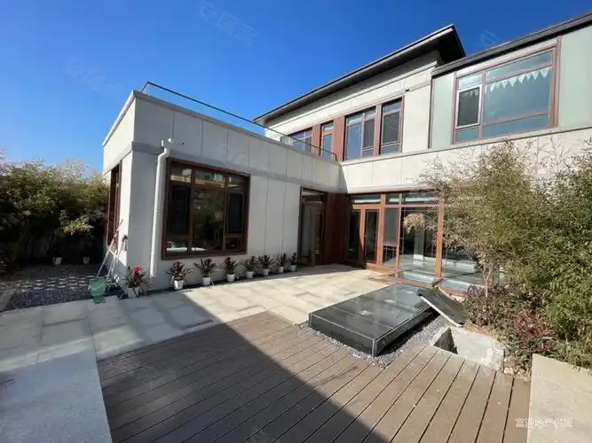 黄泥川蓝城凤起潮鸣在橡树庄园旁边新中式联排别墅中式合院