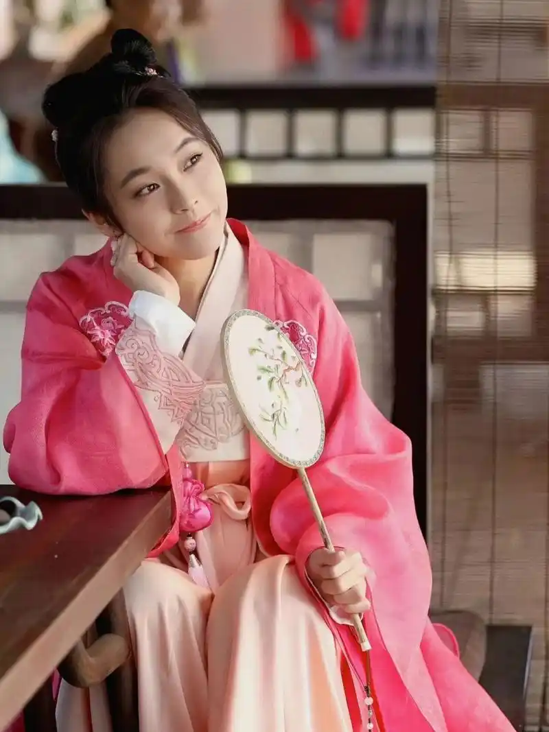 张佳宁合集/你是从哪部剧认识的张佳宁呢  是《知否知否应是绿肥红瘦