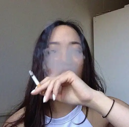 烟图欧美头像moon