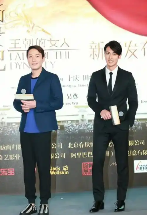 身高182吴尊竟比身高180的黎明还高,看二帅合影吴尊不止高2厘米_帅哥