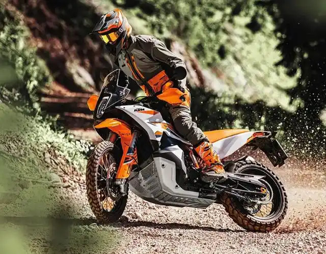ktm 890 adventure r 越野摩托车在国内上市,售价 14.