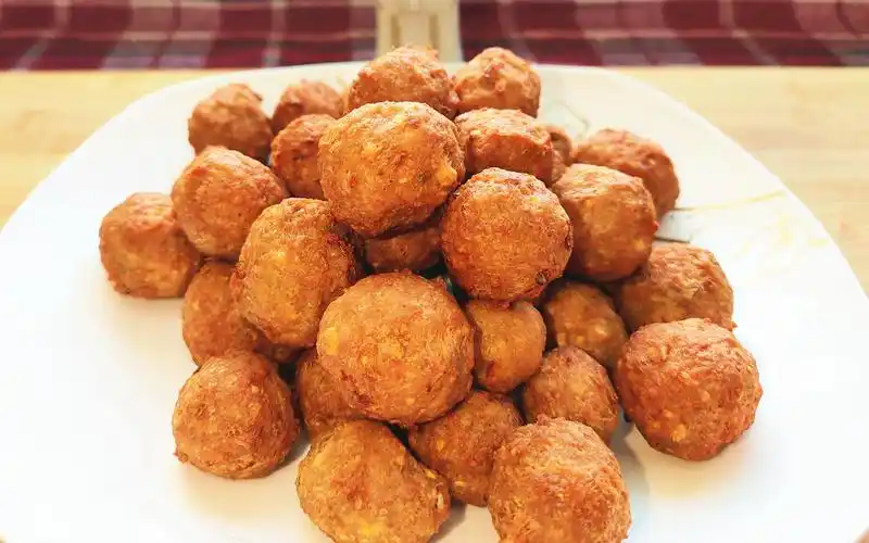 抓紧收藏,香炸肉丸子,配方和做法都告诉你,简单易做,百吃不腻