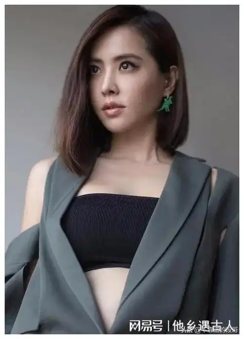 43岁的蔡依林身材依旧婀娜多姿岁月在她身上就是个迷