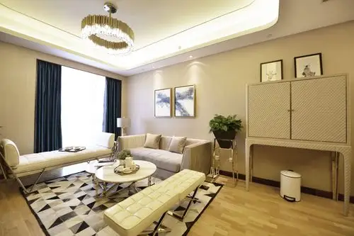 120平三居装修客厅设计图