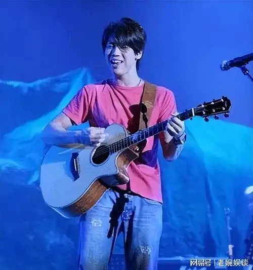 曾被嘲唱歌倒嗓,54岁陶喆再办演唱会,歌迷泪目直呼:这才是排面|乐坛