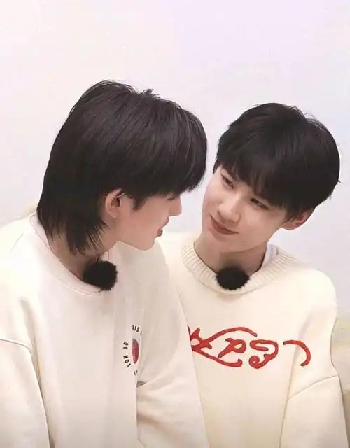 张真源生日祝福配图暴露了,七夕节果然是跟宋亚轩一块过的