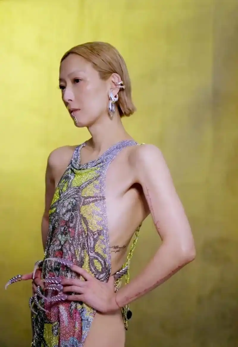 5月5日,郑秀文最新近照曝光,令人没有想到的是,这一次,郑秀文的演唱