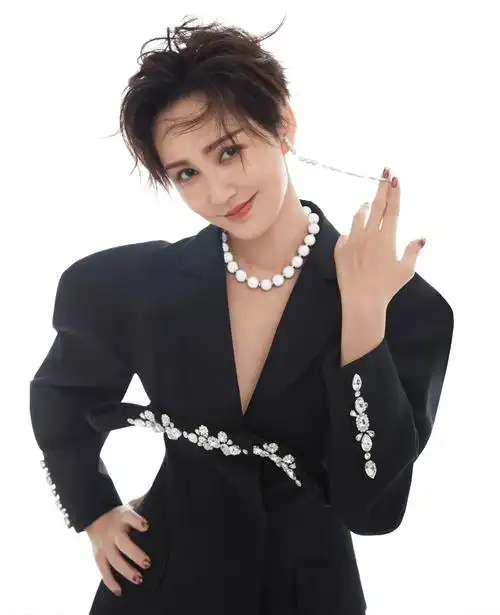 今日柠檬精已上线!袁弘张歆艺情人节甜蜜撒狗粮