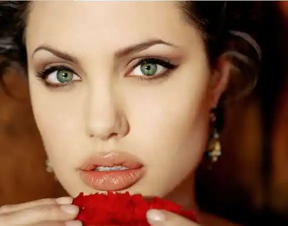 全球眼睛最美的十大女星