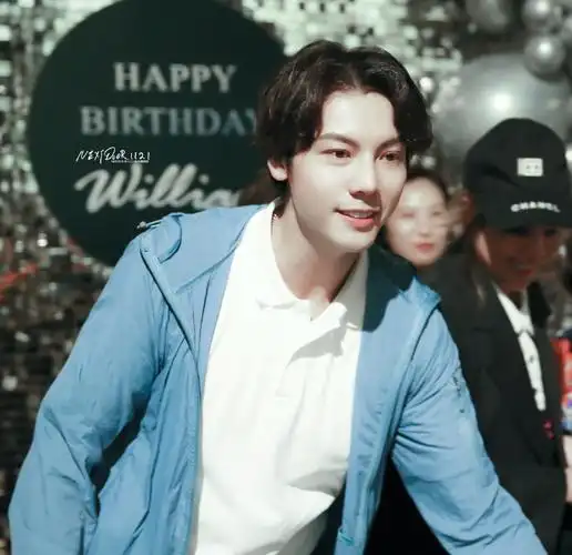 陈伟霆1121生日快乐