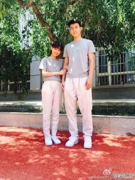 身高181cm和164cm 身高差20cm我是越看越好看!(组图)