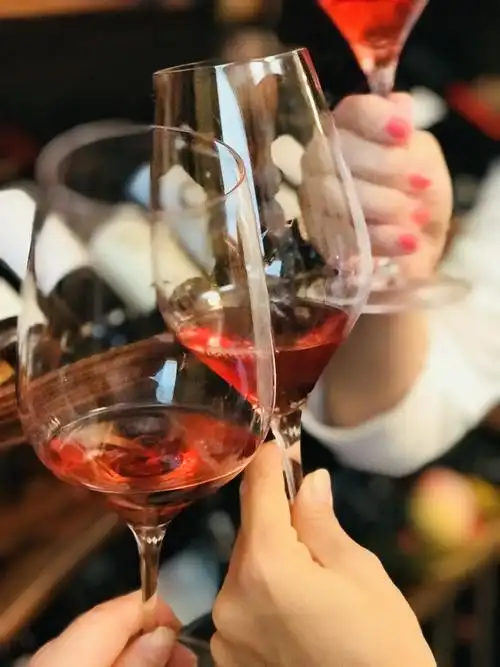 德翰首期高端沙龙酒会——葡萄酒礼仪与品鉴