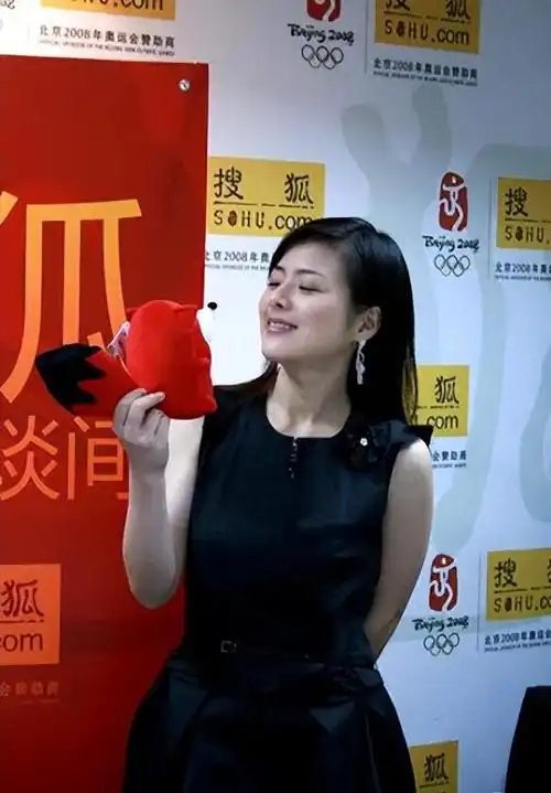 主持人陈辰:我这辈子最正确的决定,就是41岁高龄为小丈夫生孩子