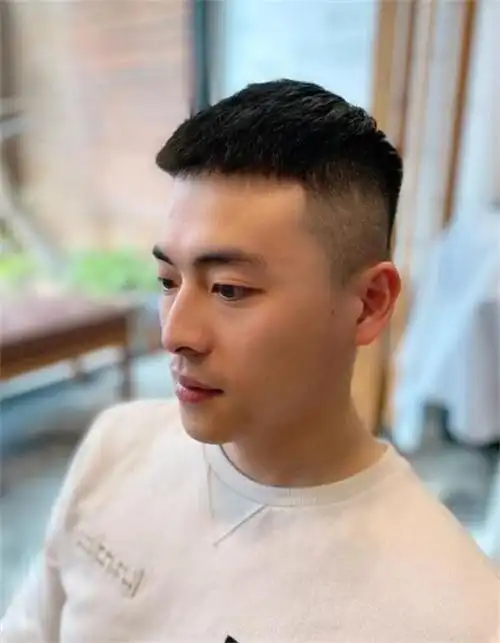 2021男士短发造型攻略 让你成为又帅又美的男人 - 男士短发 - 发型社