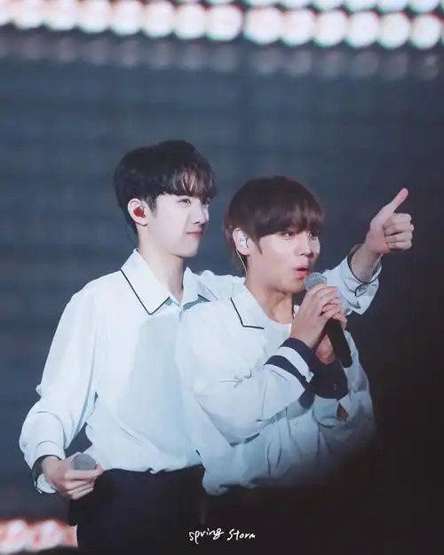 朴志训 parkjihoon 赖冠霖 laikuanlin wanna one 罐昏