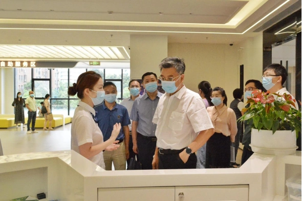 省住建厅谭颂方到省直公积金中心开展走流程解难题优服务活动