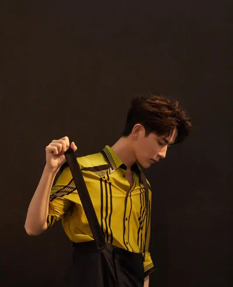 于朦胧古装仙气飘飘,现代装十足帅气,于朦胧被这个小哥哥偷走了鹅的心