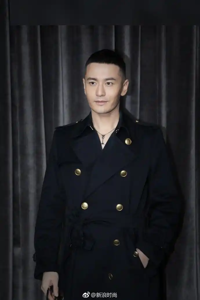 黄晓明王源等巴黎时装周看秀