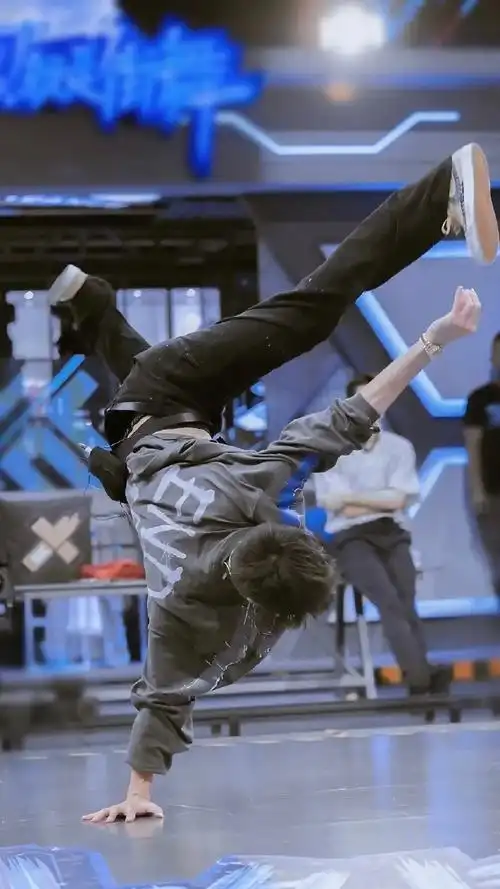 王一博获年度综艺名场面top1