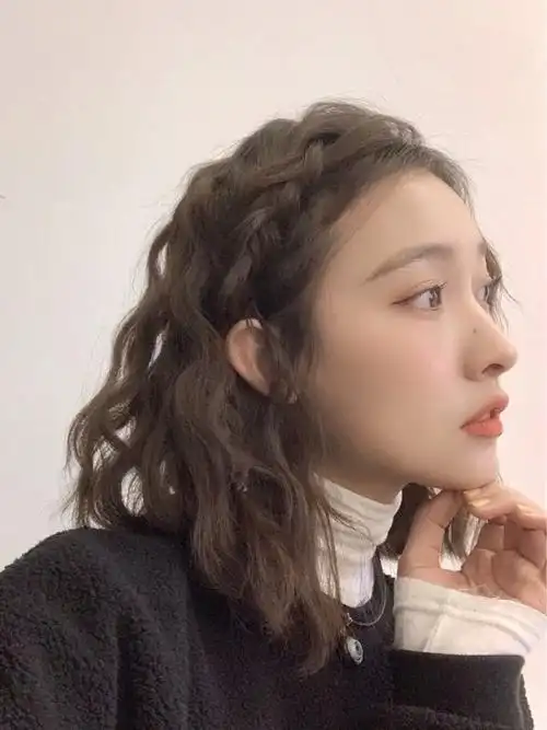 甜美俏皮蛋卷头短发女生不能错过的烫发,短发图片,发型图片