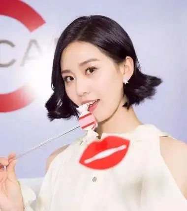 刘诗诗短发烫的什么卷 刘诗诗中短发型图片