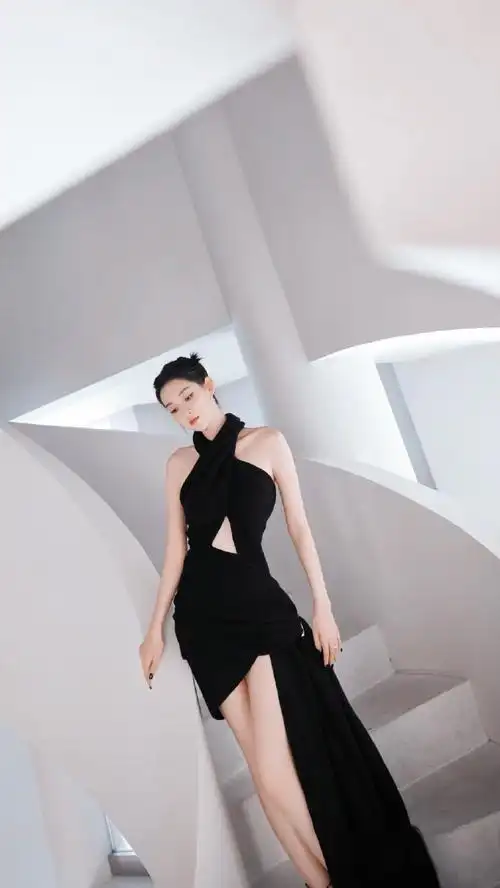 王玉雯黑色礼服好绝##王玉雯又冷又甜