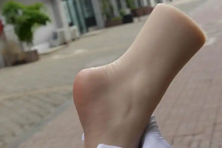 铂金硅胶仿真足模脚模丝袜模型美女真人硅胶倒模成人女脚断脚假脚