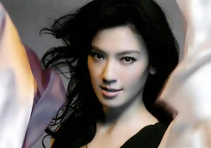 王晶力捧的对象,只不过她本人不争气,没能像其她被捧的女演员一样大红