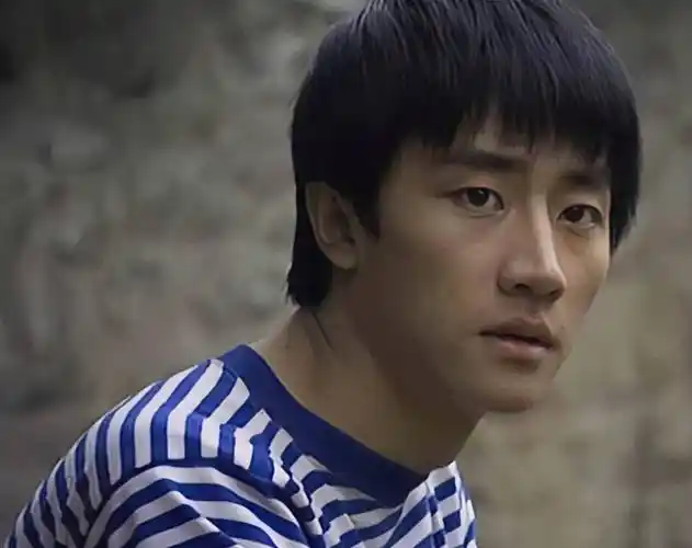 黄轩:命运多舛,事业家庭双打击,苦尽甘来,从容坚定做自己_表演_母亲