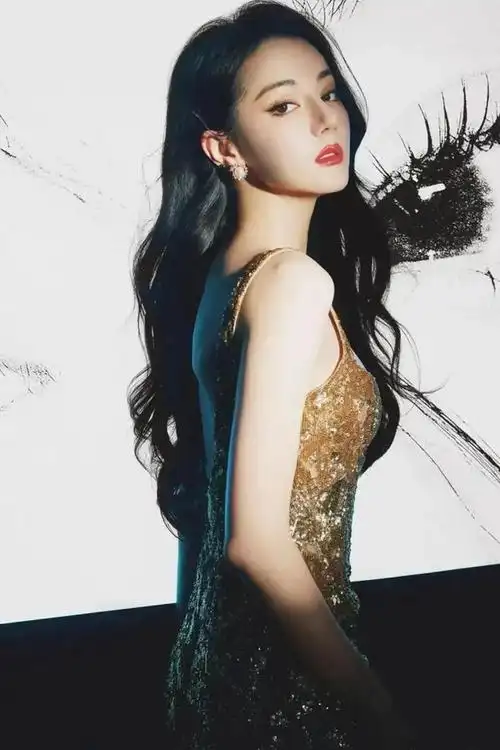 迪丽热巴明星壁纸(42)_网易订阅