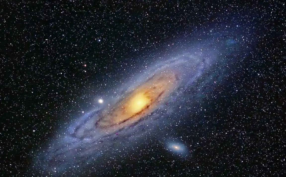 银河系究竟是什么样子?天文学家:几条旋臂围绕着一颗黑洞-嘉信网