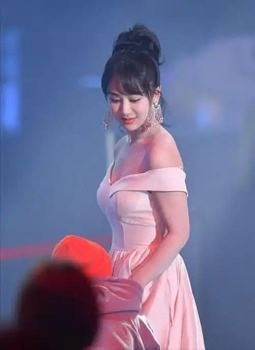 她是影视圈里最鲜艳的花朵,洁白无瑕,迎风招展|童星|娱乐圈|家有儿女