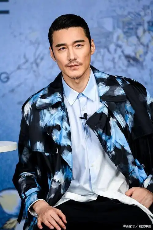 胡兵官宣恋情引热议,称与陪伴30年的ta结婚,网友猜测对方是男性