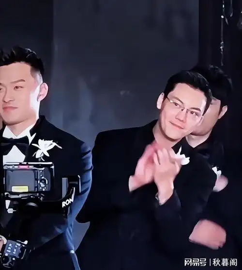 笑不活了,陈伟霆参加好友婚礼,我却笑死在网友评论区里|赵丽颖|王心凌