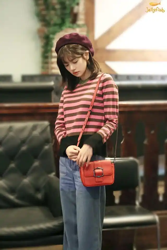 志昊今年三十岁了,毕业后一直在首尔工作,但却没有