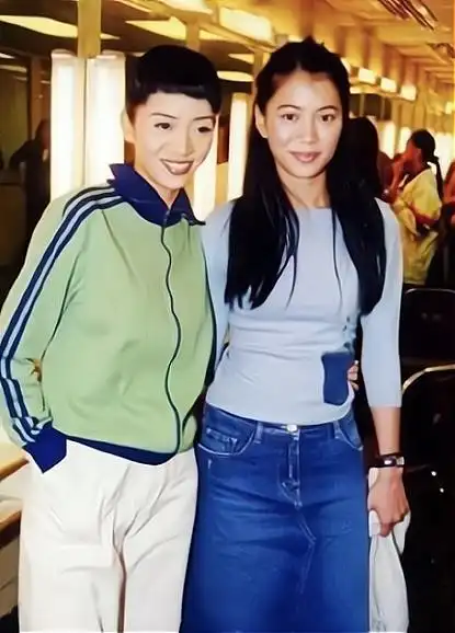 袁咏仪连续12年悼念梅艳芳,网友:照顾好自己